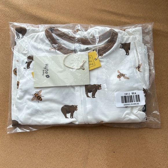 Kyte Honey Bear Footed Sleeper - Picture 2 of 2